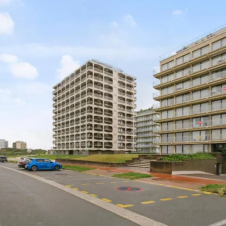 Flat Fleur De Panne
